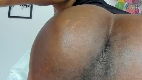 sexy muscle online show from October 2025 02:41:01 AM