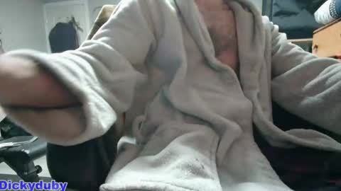 George Forest Dickyduby on all Socials online show from November 2025 02:33:02 AM