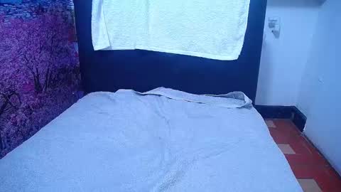  Sunny   online show from September 2025 07:02:01 AM