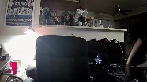 biggerisbetter21 online show from December 2024 05:18:02 AM