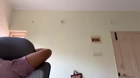 bighandsomesatisfy online show from December 2024 11:26:01 AM