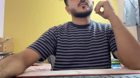 bighandsomesatisfy online show from April 2026 04:05:02 PM