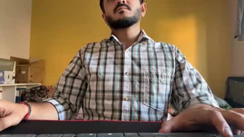 bighandsomesatisfy online show from April 2026 11:54:02 AM