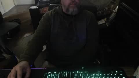 bighugmugg online show from February 2026 11:47:01 PM