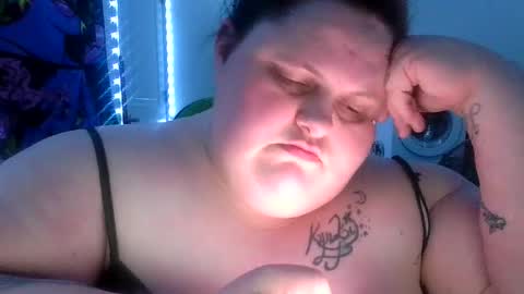 Snapshot of bigmama91 chatting on October 2025 01:00:02 PM bigmama91 online show from October 2025 01:00:02 PM