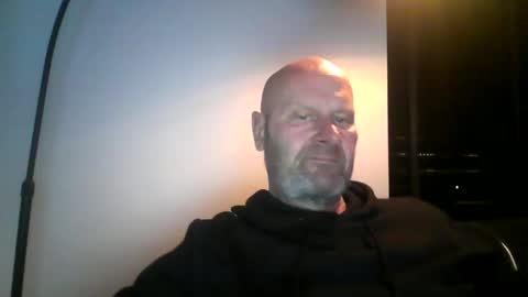bigmike3339 online show from December 2024 06:05:02 PM