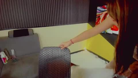 kiaaannaaaa online show from December 2024 06:57:02 PM