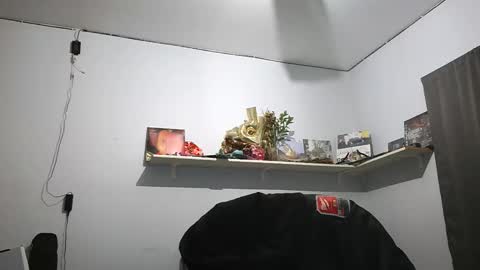 Snapshot of bigskinnyboyshh chatting on November 2025 12:08:02 AM bigskinnyboyshh online show from November 2025 12:08:02 AM