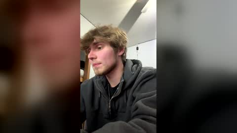 Snapshot of bigskinnyboyshh chatting on December 2025 11:44:02 PM bigskinnyboyshh online show from December 2025 11:44:02 PM