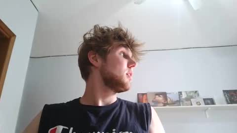 Snapshot of bigskinnyboyshh chatting on May 2026 10:17:02 PM bigskinnyboyshh online show from May 2026 10:17:02 PM
