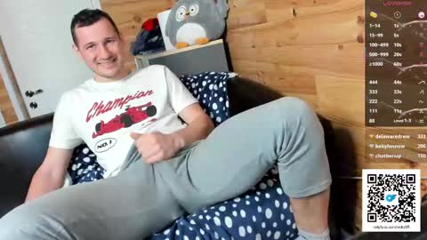 Snapshot of bigsshark chatting on February 2025 12:33:02 PM bigsshark online show from February 2025 12:33:02 PM