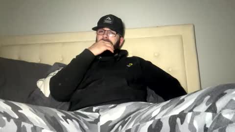 Snapshot of bigstrokes76 chatting on March 2026 05:07:01 AM bigstrokes76 online show from March 2026 05:07:01 AM