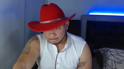 Snapshot of bigthick_blackcock chatting on April 2026 07:12:02 PM MANUEL online show from April 2026 07:12:02 PM