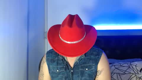 Snapshot of bigthick_blackcock chatting on May 2026 06:32:01 AM MANUEL online show from May 2026 06:32:01 AM