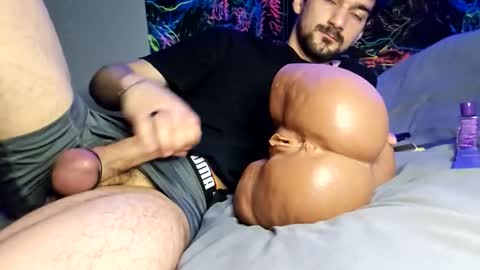 Snapshot of bigwhitecock_liam chatting on May 2026 05:54:02 PM bigwhitecock_liam online show from May 2026 05:54:02 PM