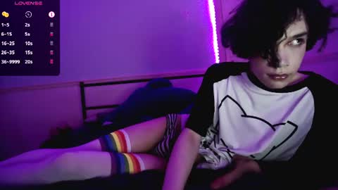 straything online show from July 2026 09:32:02 PM