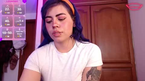 Snapshot of biigbooty_ chatting on December 2024 06:38:02 PM biigbooty_ online show from December 2024 06:38:02 PM