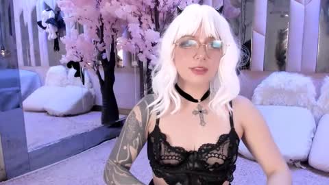 Biizzy online show from November 2025 01:43:02 PM