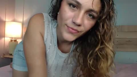 Snapshot of biki_sensual chatting on November 2025 02:10:02 AM hi soy natural girl biki online show from November 2025 02:10:02 AM