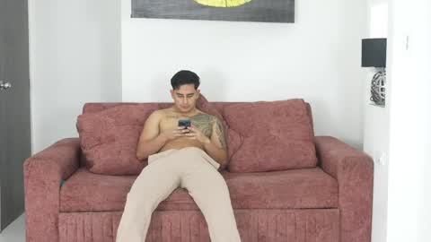 Snapshot of billieee07 chatting on April 2026 02:36:02 AM Abbie 18 years - Joe 18 years - Rose 18 years - Cristopher 20 years online show from April 2026 02:36:02 AM