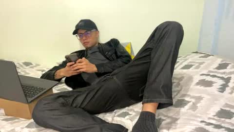 Snapshot of billy_magteo chatting on August 2026 06:33:02 PM billy_magteo online show from August 2026 06:33:02 PM