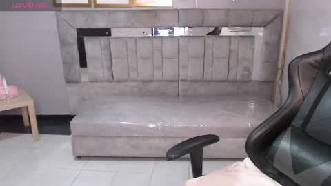 Live 1000pm 600am COLOMBIAN HOUR online show from October 2025 08:50:02 PM