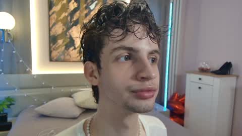 Snapshot of bimbo_boy_ chatting on June 2026 01:26:01 PM Bimbo boy online show from June 2026 01:26:01 PM