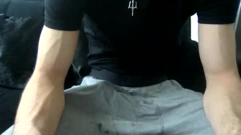 bimusician77 online show from December 2024 05:04:01 PM