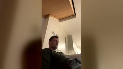 bingeling123 online show from March 2026 10:49:02 PM