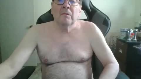 Snapshot of bink195234 chatting on April 2026 05:44:02 PM Bink195234 online show from April 2026 05:44:02 PM