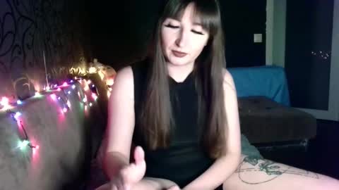 Snapshot of birdie_kiss chatting on February 2026 07:28:01 PM birdie_kiss online show from February 2026 07:28:01 PM