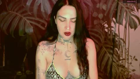 blablablablagirl online show from September 2025 06:40:01 PM