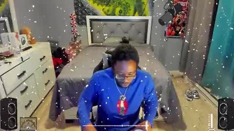 Plant Base Streamers From Pennsylvania online show from December 2024 11:31:02 PM