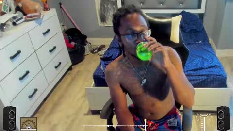 Plant Base Streamers From Pennsylvania online show from September 2025 10:09:01 PM