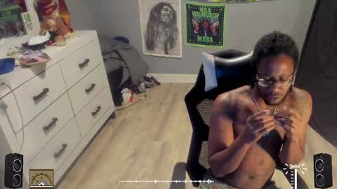 Plant Base Streamers From Pennsylvania online show from October 2025 10:54:02 PM