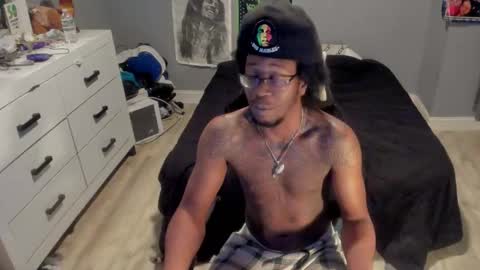 Plant Base Streamers From Pennsylvania online show from November 2025 11:52:01 PM