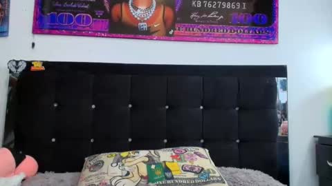 karenth soto online show from October 2025 07:04:02 PM