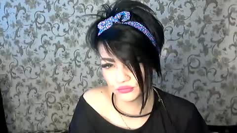 black_hot_01 online show from September 2025 05:42:02 AM