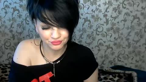 black_hot_01 online show from November 2025 06:57:02 AM