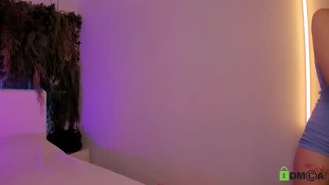 Jenny online show from October 2025 11:42:02 AM