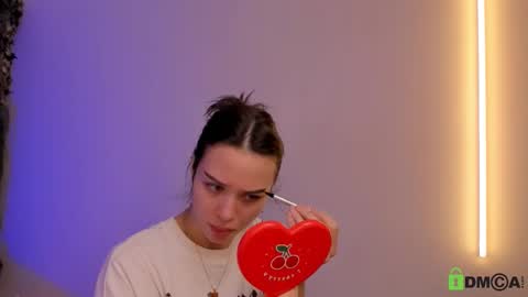 Jenny online show from October 2025 09:43:02 AM