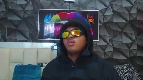 black_king_241 online show from February 2025 02:44:02 PM