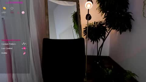 Mon Mon online show from March 2025 05:44:01 AM