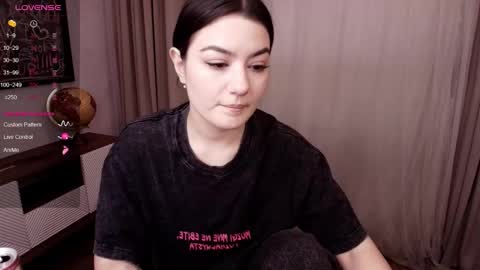 Mon Mon online show from October 2025 02:45:01 AM