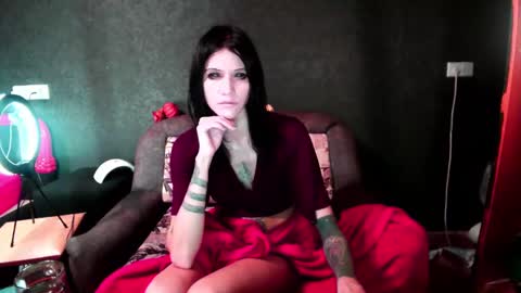 Kristin online show from December 2024 05:01:02 PM