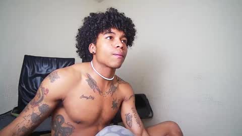 Snapshot of black_tentationx chatting on March 2025 07:16:02 AM black_tentationx online show from March 2025 07:16:02 AM