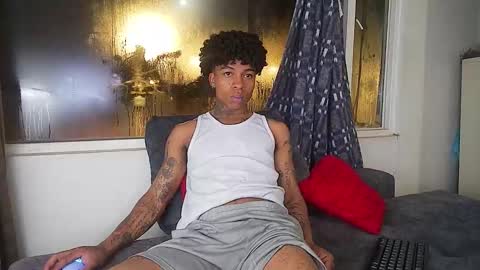 Snapshot of black_tentationx chatting on September 2025 04:58:01 AM black_tentationx online show from September 2025 04:58:01 AM