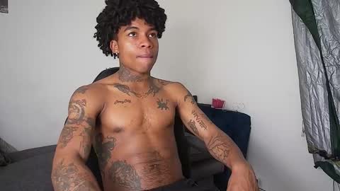 Snapshot of black_tentationx chatting on November 2025 06:26:02 AM black_tentationx online show from November 2025 06:26:02 AM