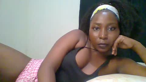 Snapshot of black_umbre chatting on June 2026 06:14:01 PM Dee online show from June 2026 06:14:01 PM