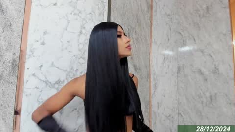 Snapshot of blackbeauty_ts chatting on December 2024 02:10:02 PM Nina online show from December 2024 02:10:02 PM